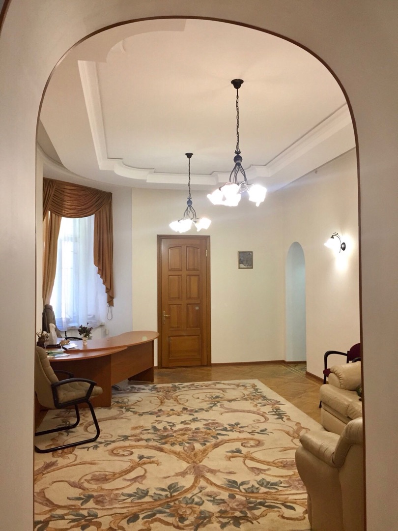 Коммерцiя в центрi Одеси!