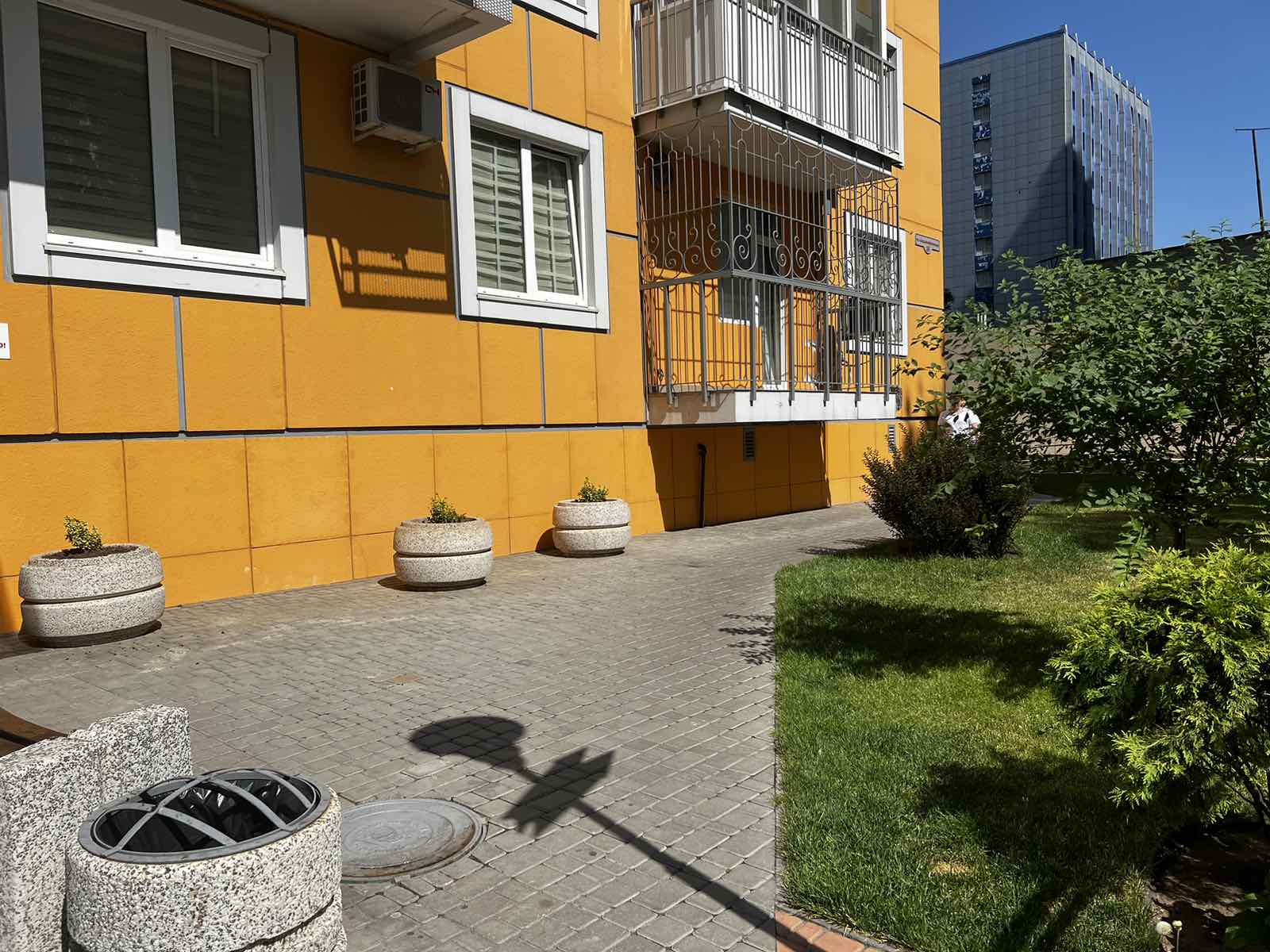 Офіс на Середньофантанській.