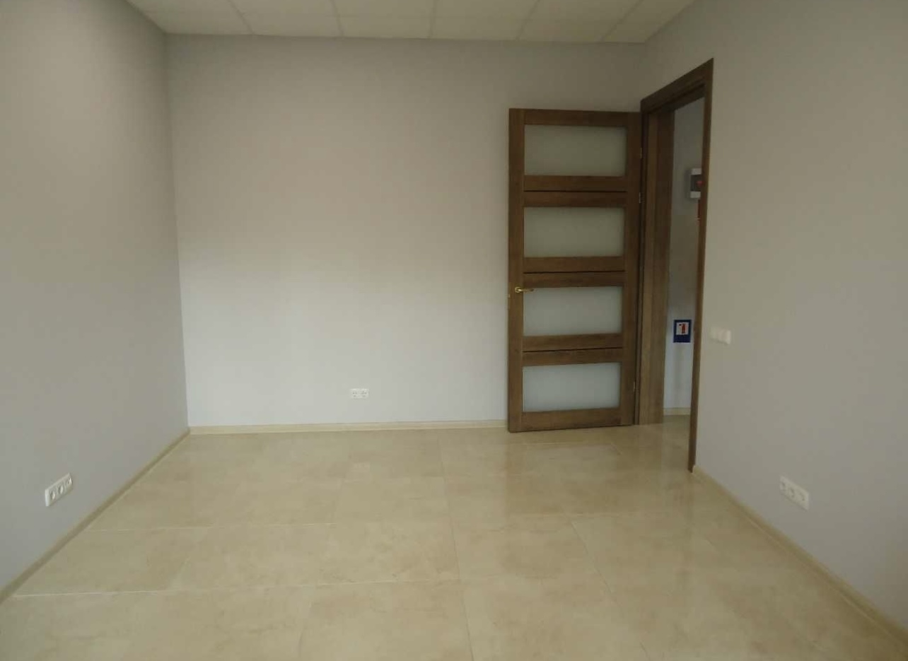 Офіс на Середньофантанській.