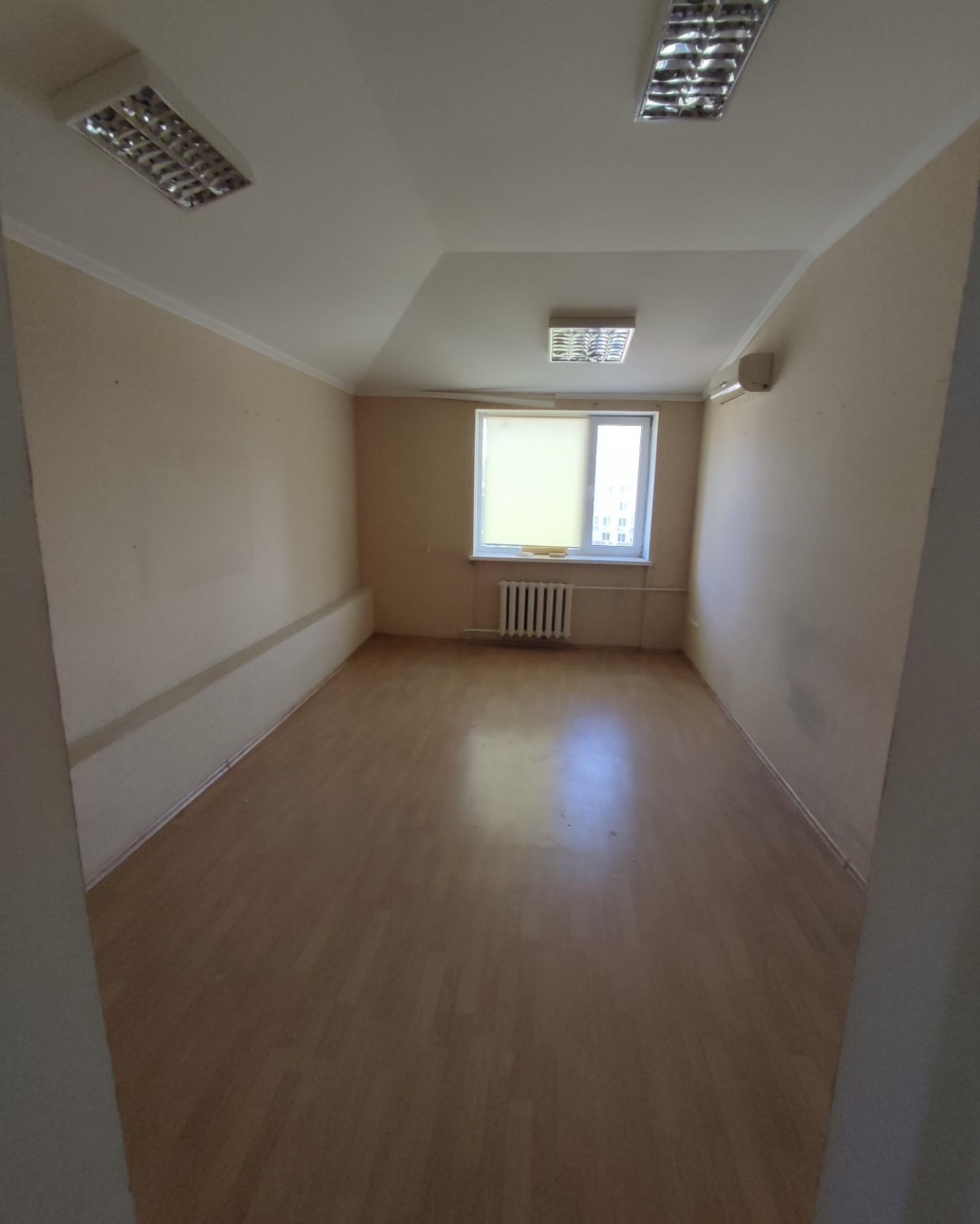 Офісне приміщення в бізнес центрі.