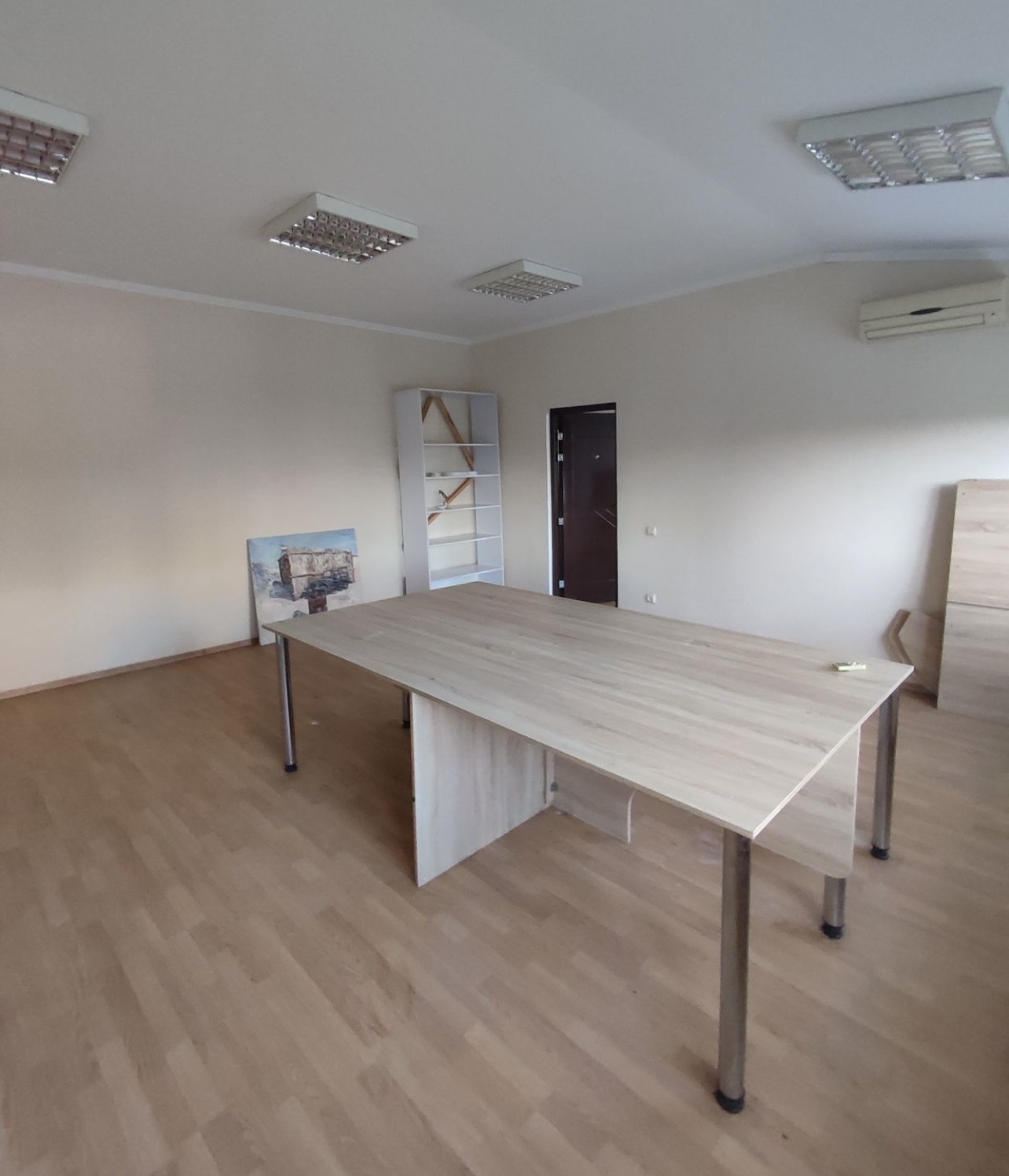 Офісне приміщення в бізнес центрі.