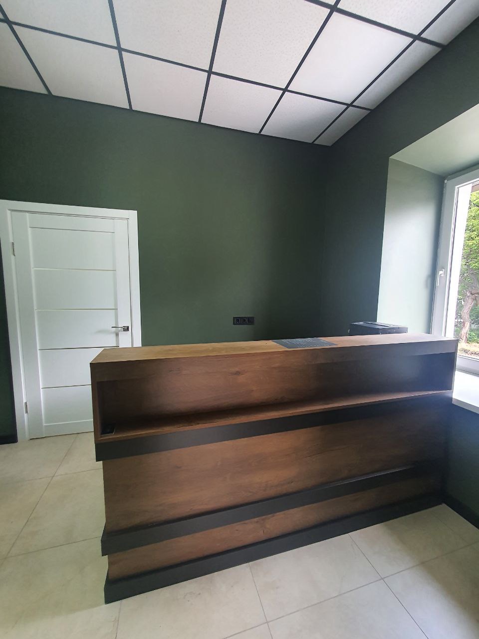 Офис-магазин в переулке Матросова / проспект Шевченко.