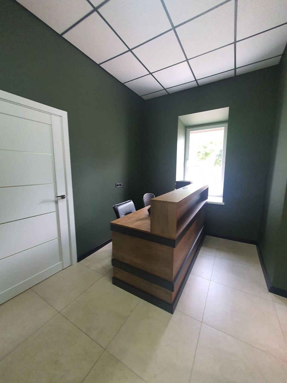 Офис-магазин в переулке Матросова / проспект Шевченко.