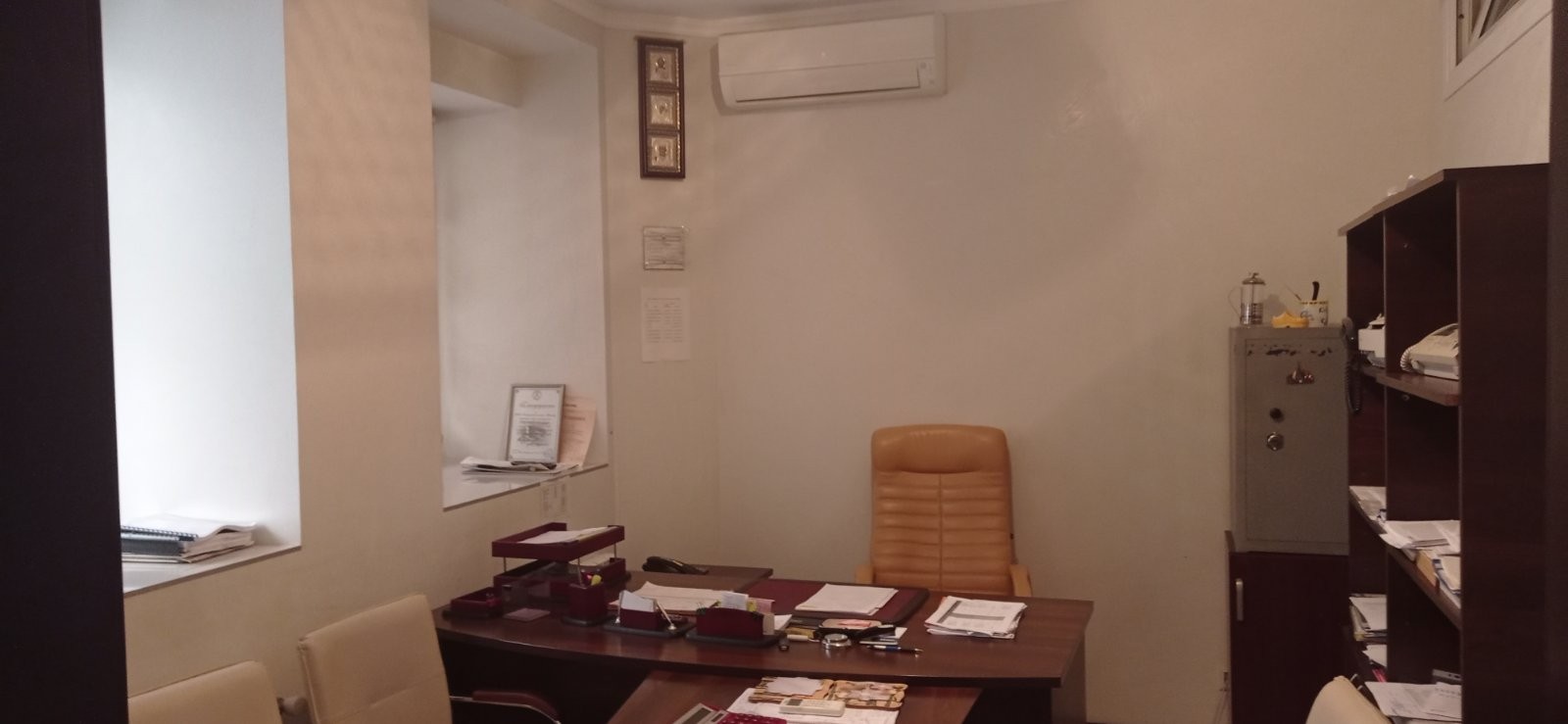 Продам! Терміново! Комерційне приміщення під бізнес з повноцінним підвалом 87 метрів