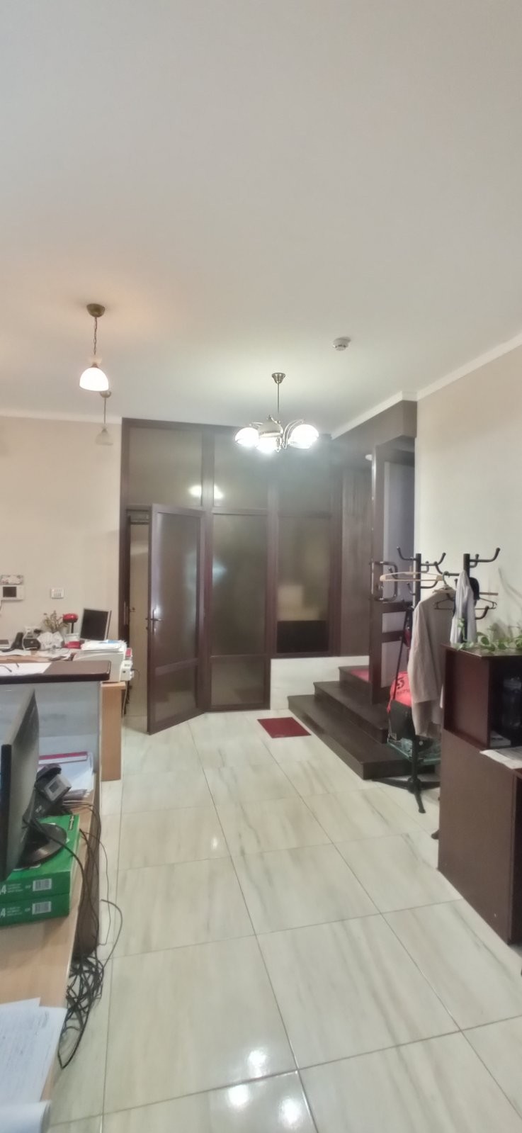 Продам! Терміново! Комерційне приміщення під бізнес з повноцінним підвалом 87 метрів