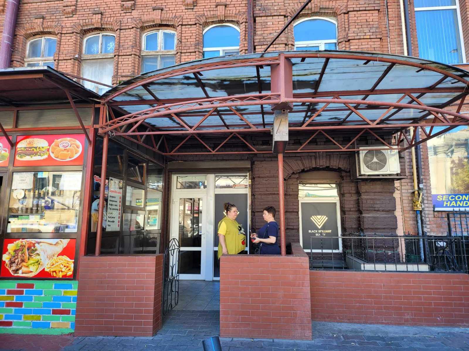 Продам! Комерційне приміщення у два рівні під бізнес!