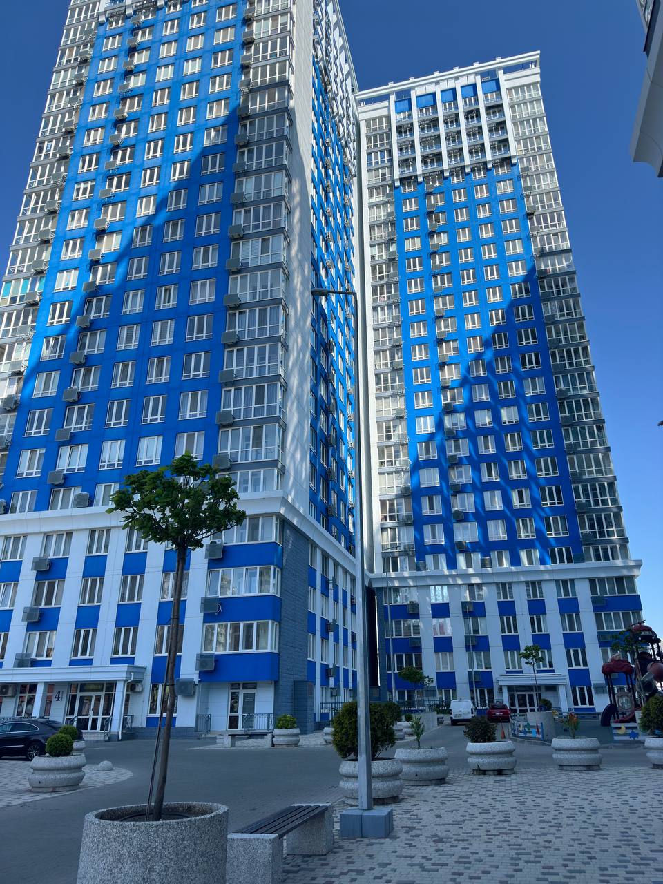 Комерція на Толбухіна вул.