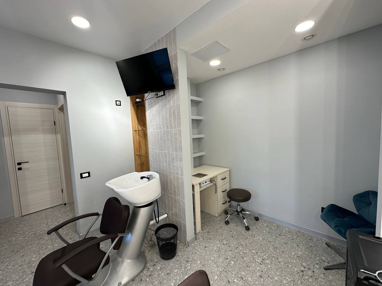 Комерція на Толбухіна вул.