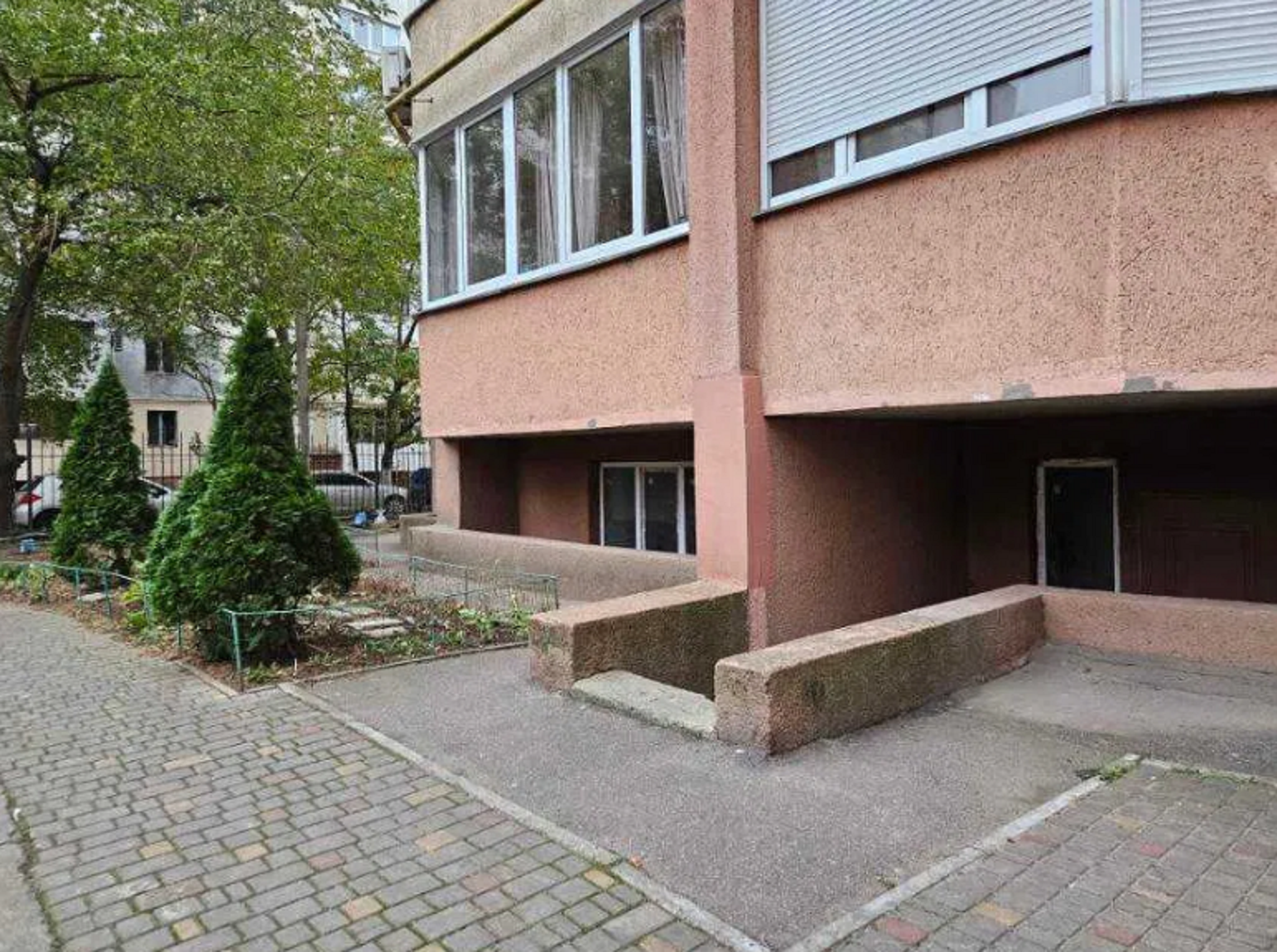 Коммерческое помещение в ЖК "Вернисаж