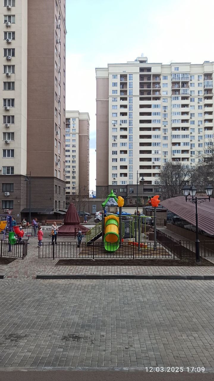 комерційне приміщення Одеська вул