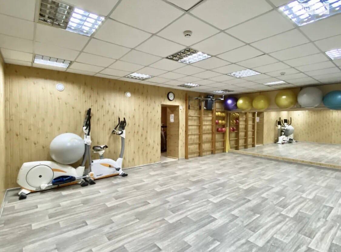 Комерційне приміщення на Паркова вул.