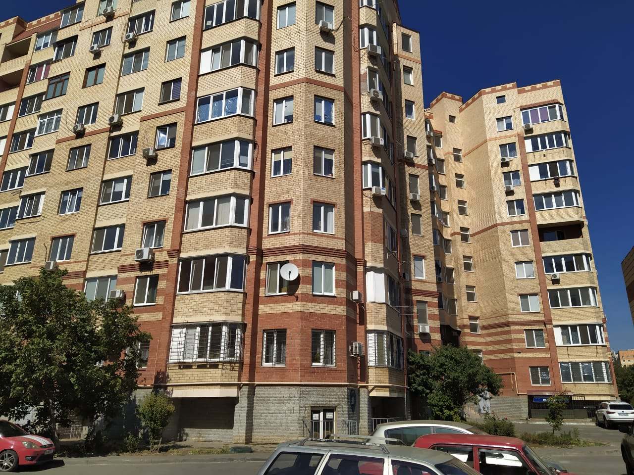 Продається комерційне приміщення на Ак.Заболотного вул.