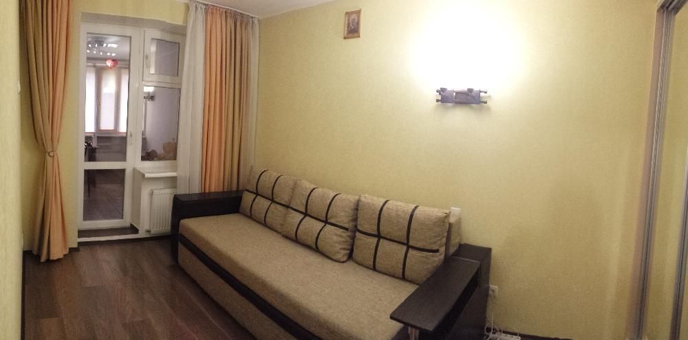 Квартира на Середня вул.