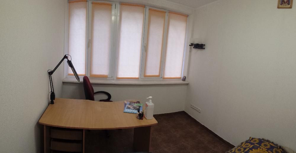 Квартира на Середня вул.