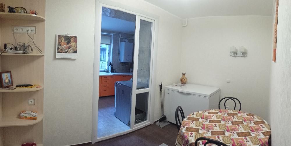 Квартира на Середня вул.