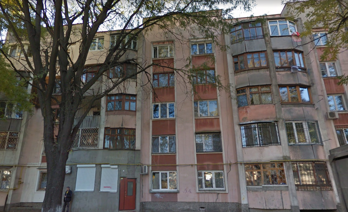 Квартира на Середня вул.