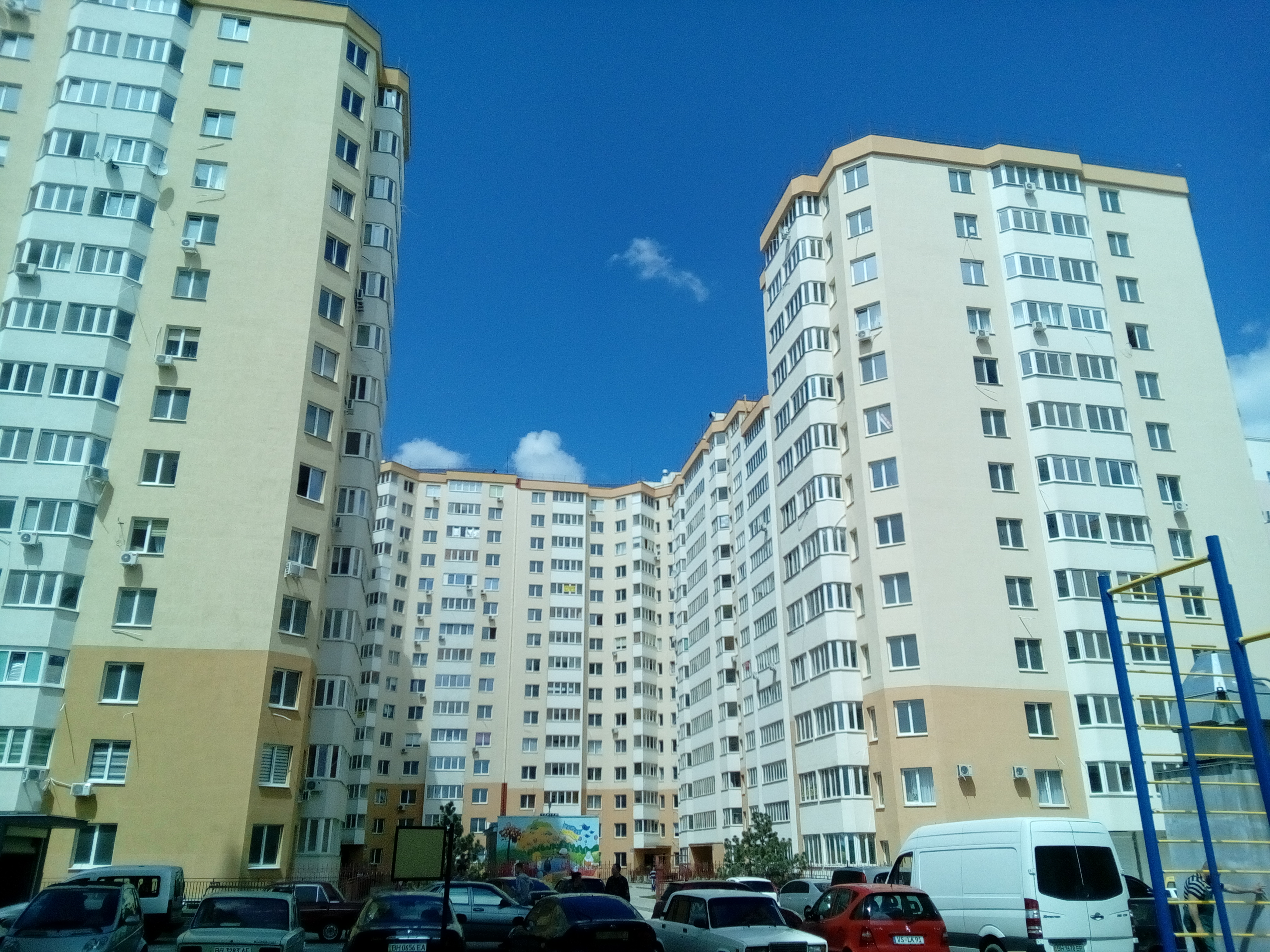 Квартир на Массив Райдужний вул.