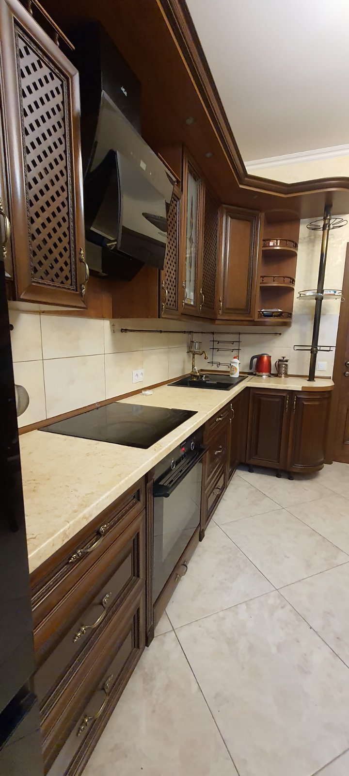 Продається 3к. квартира на Чепиги Атамана вул.