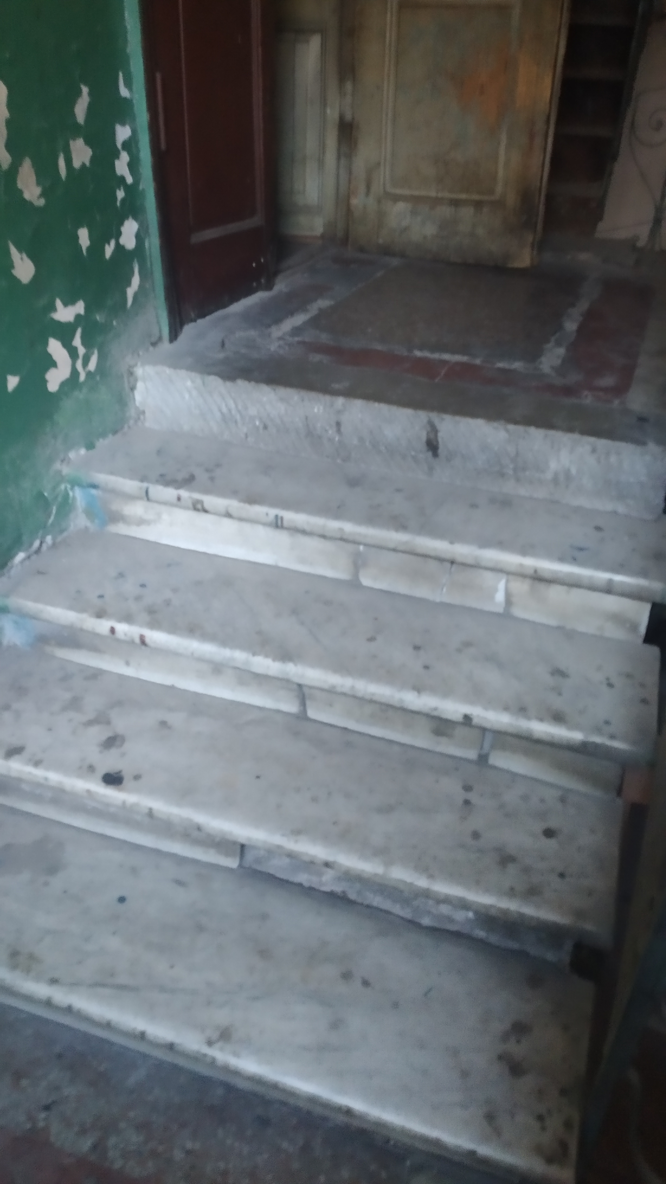 Комуна на Канатна вул.