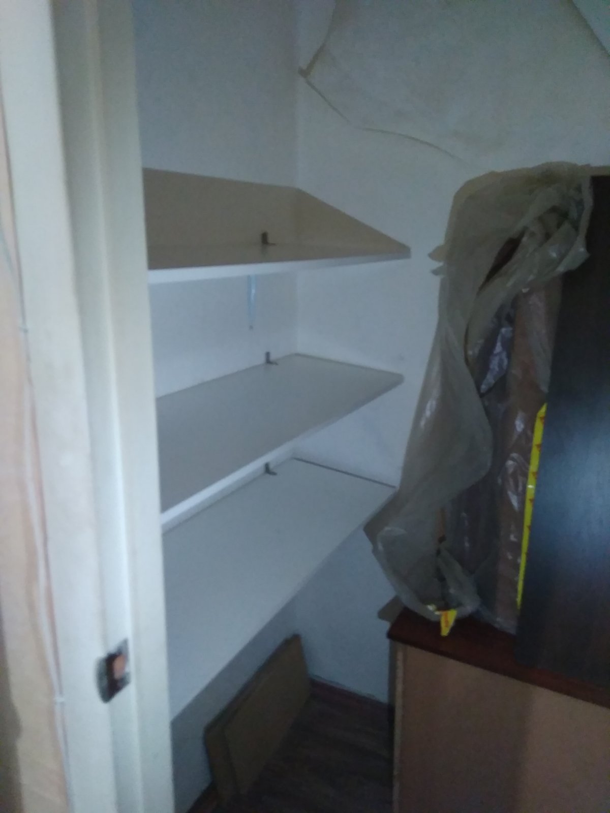 Продам простору квартиру в цегляному будинку