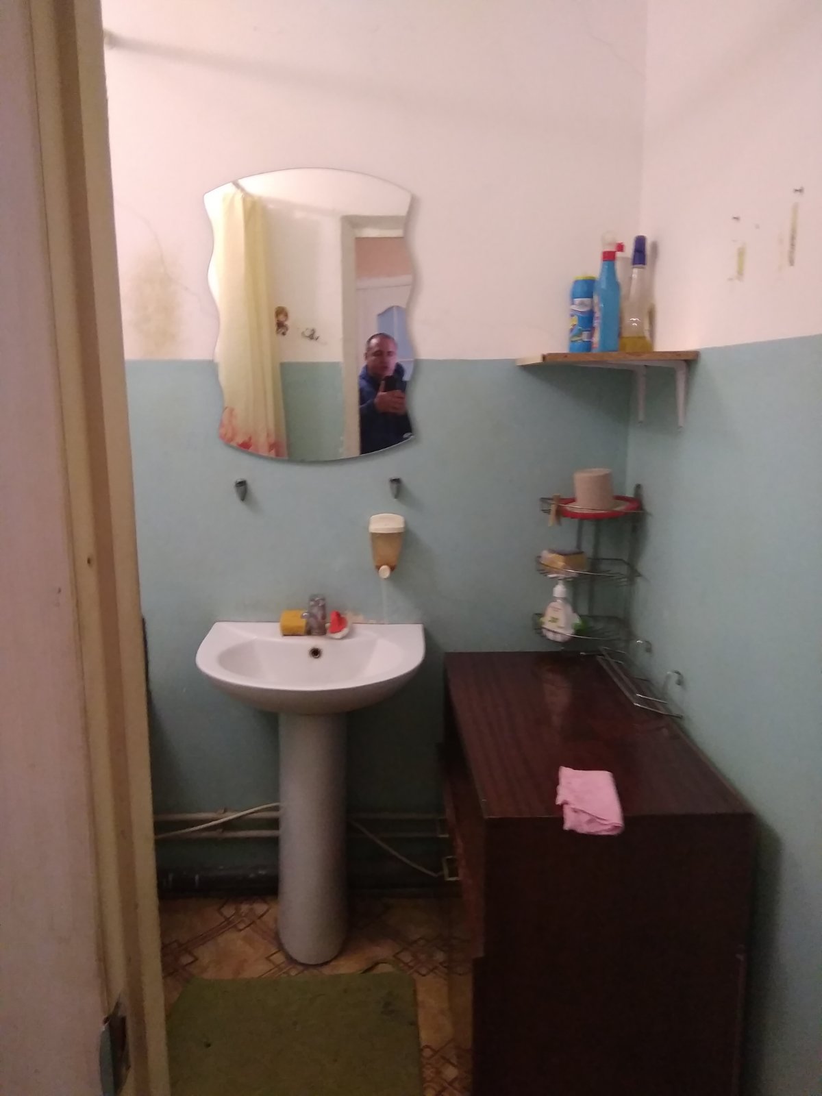 Продам простору квартиру в цегляному будинку