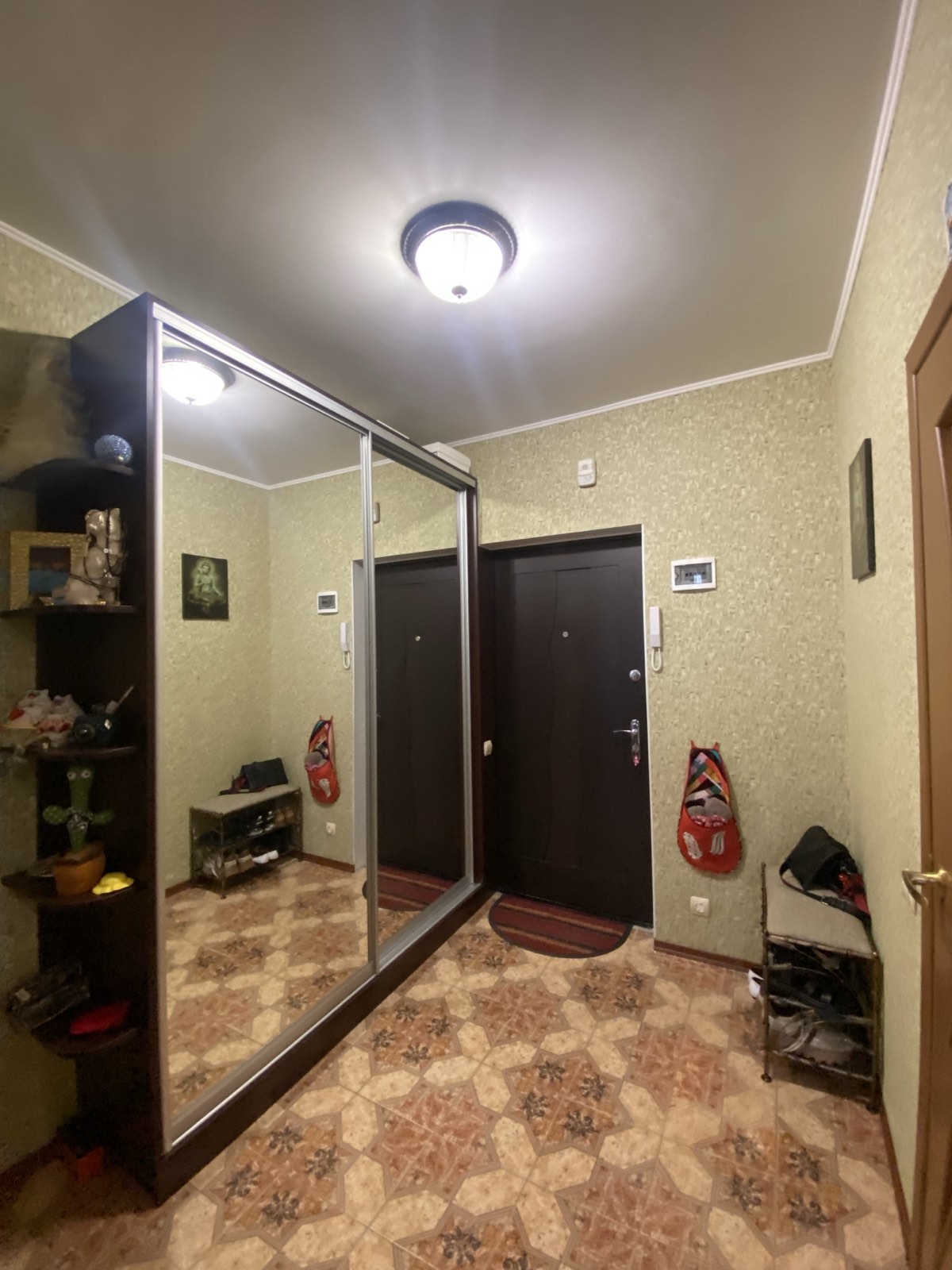 Квартира в Радужном массиве ул.