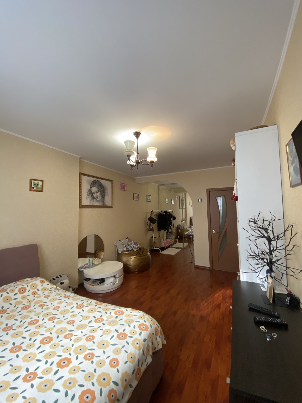 Квартира в Радужном массиве ул.