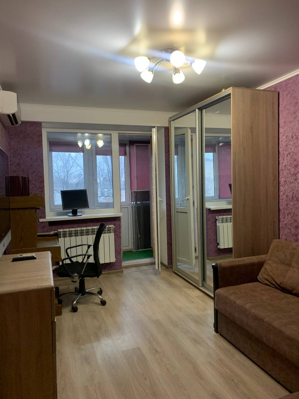 Квартира  на Хмельницького Богдана  вул.