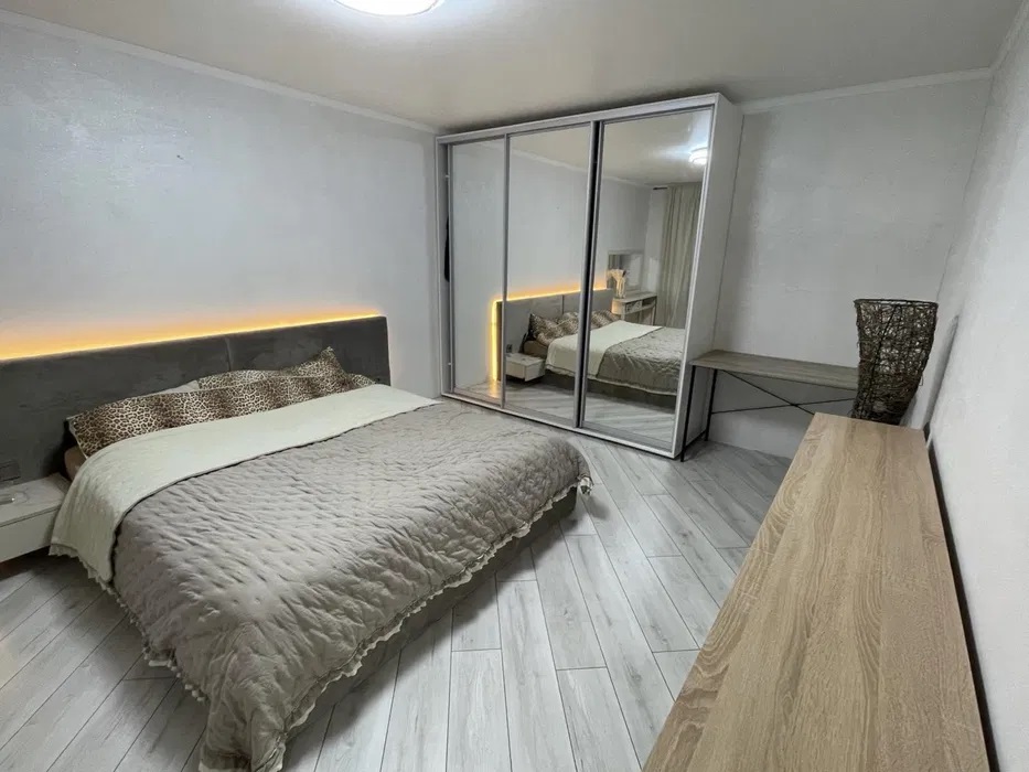 Квартира на Пионерской (Академической)