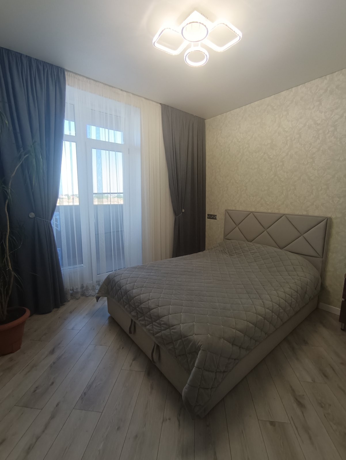 Квартира на Чехова вул.