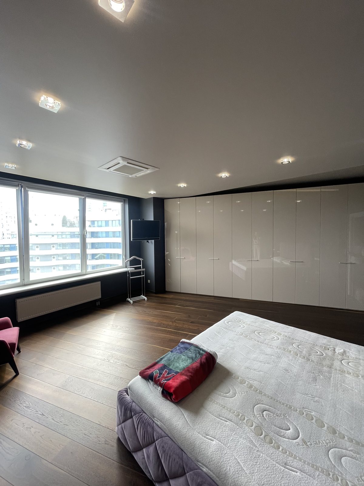 Квартира на Литературная ул.