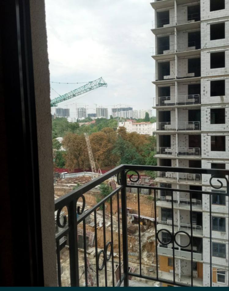 Квартира у провулку Тополиний