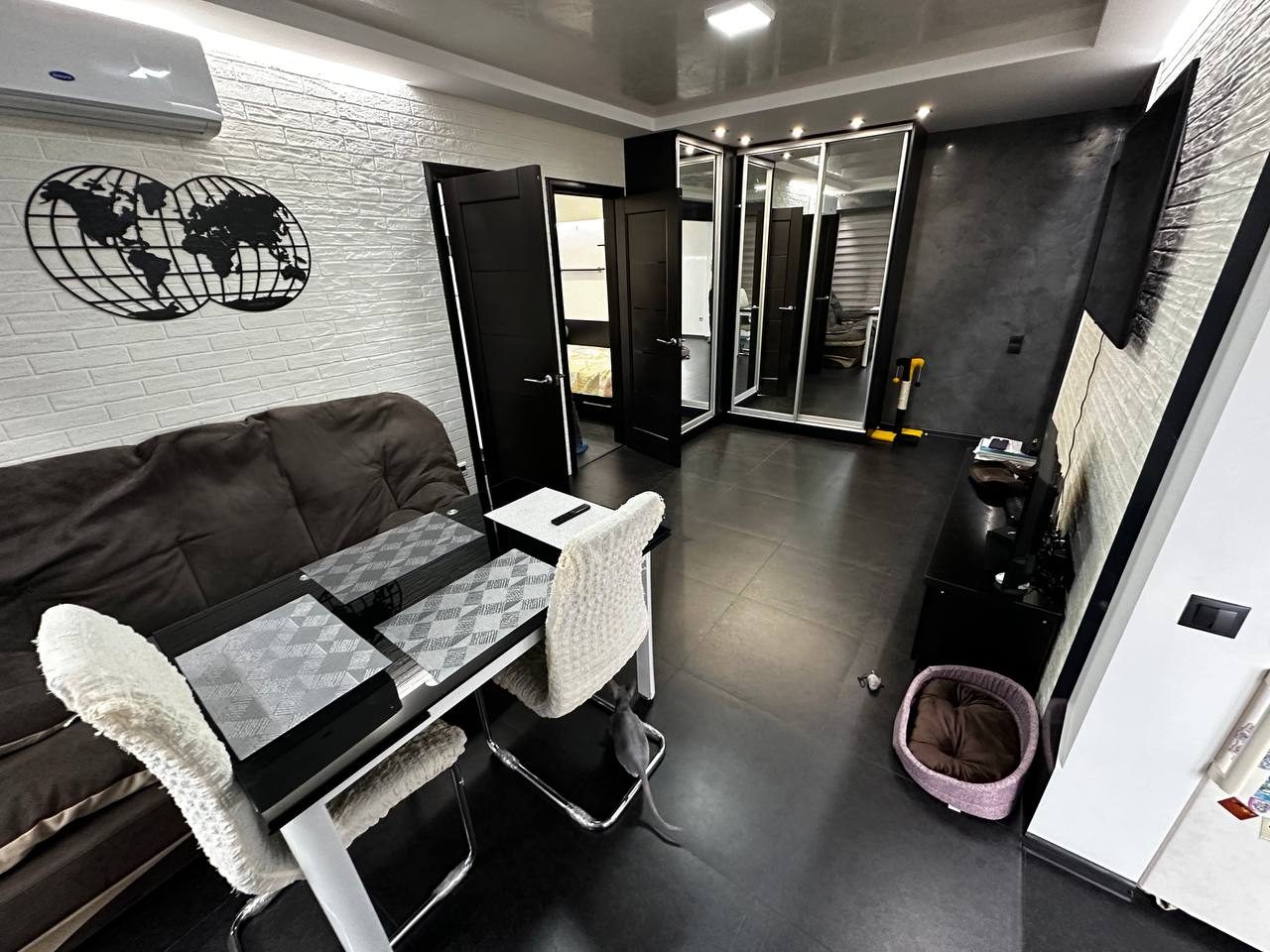 Квартира на Новікова вул.