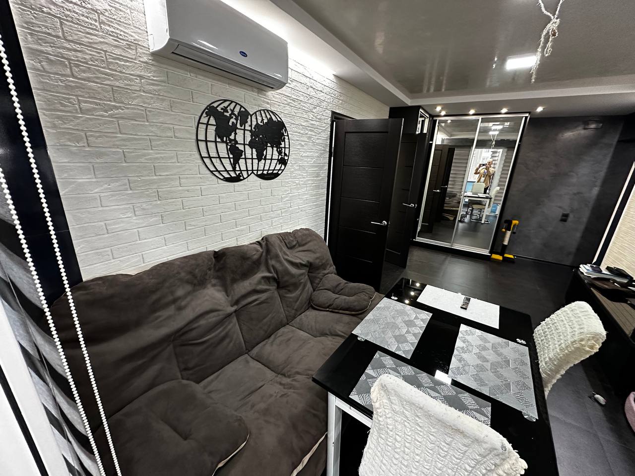 Квартира на Новікова вул.