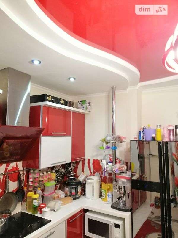 Продам 3-кімнатну квартиру в сучасному житловому комплексі на Молдаванці.