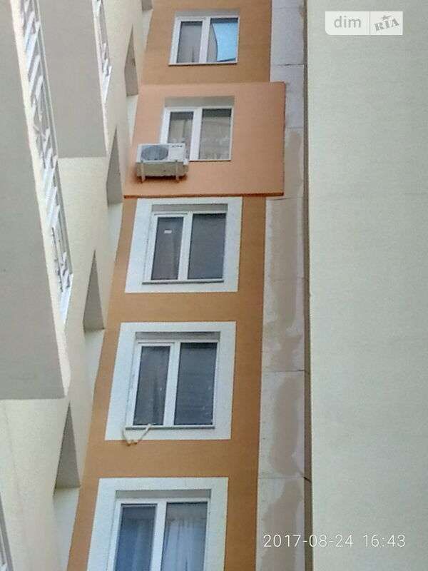 Продам 3-кімнатну квартиру в сучасному житловому комплексі на Молдаванці.