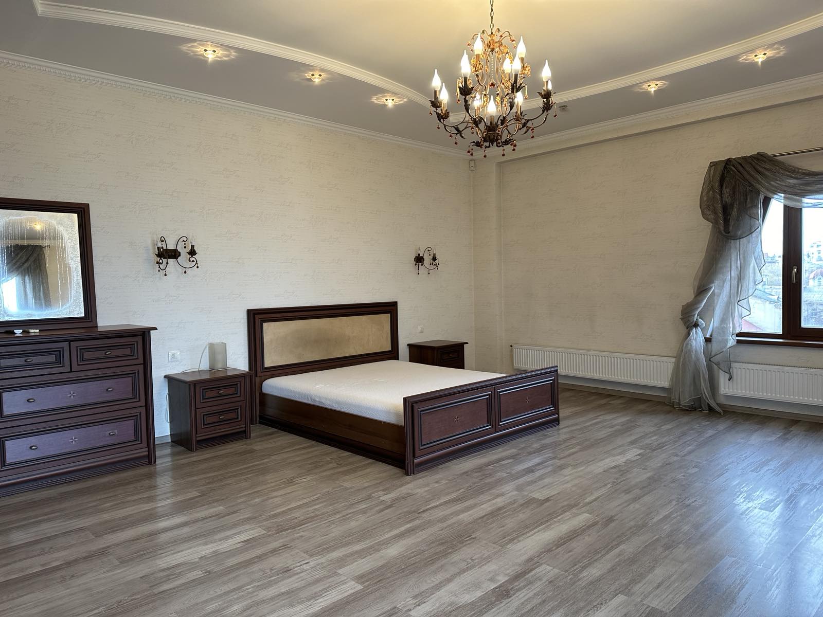 Квартира на Жуковского ул.