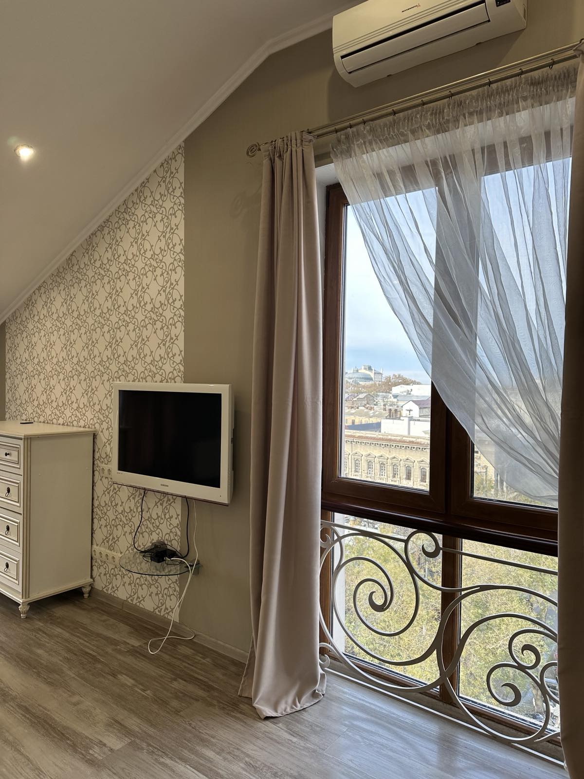 Квартира на Жуковского ул.