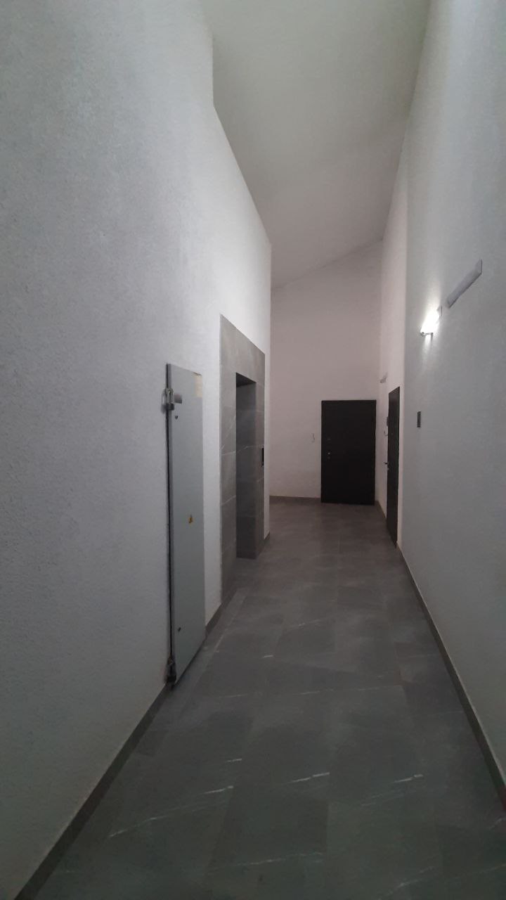 ЕКС! Продам! Терміново! 2-кім. квартира в Сахарова під держ. програми