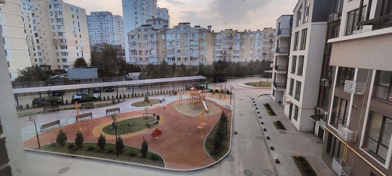 ЕКС! Продам! Терміново! 2-кім. квартира в Сахарова під держ. програми