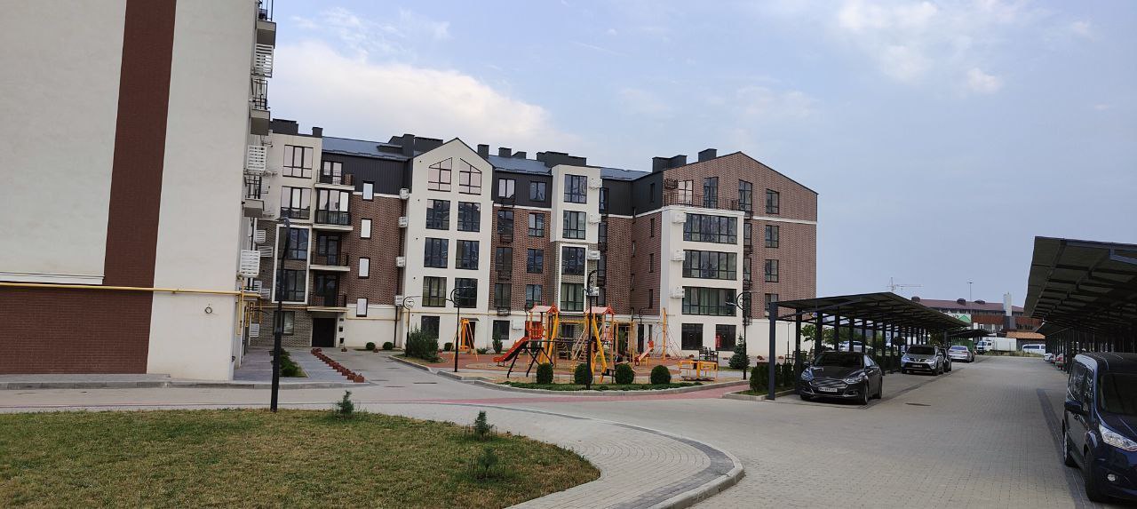 ЕКС! Продам! Терміново! 2-кім. квартира в Сахарова під держ. програми