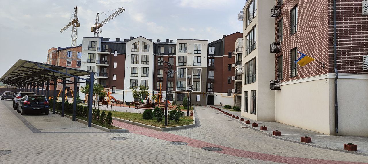 ЕКС! Продам! Терміново! 2-кім. квартира в Сахарова під держ. програми