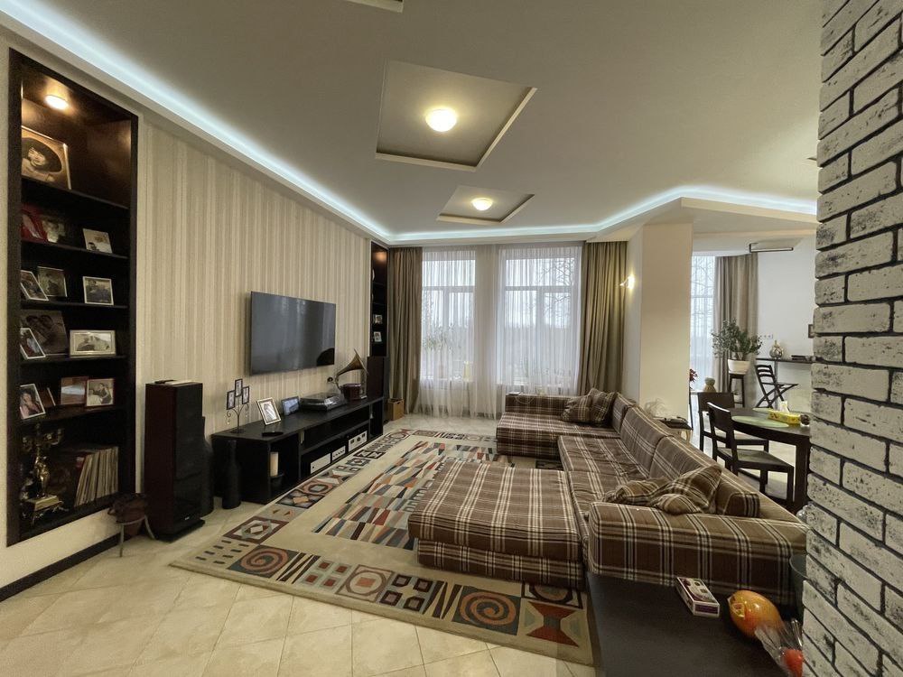 Квартира на Сагайдачного (Лідерсовський) бульвар