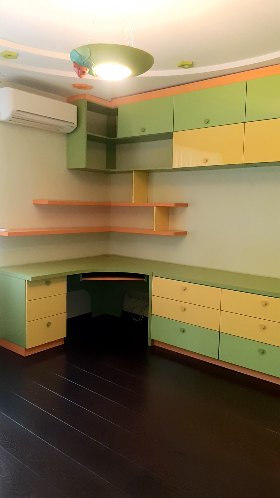 Квартира на Заболотного Академіка вул.