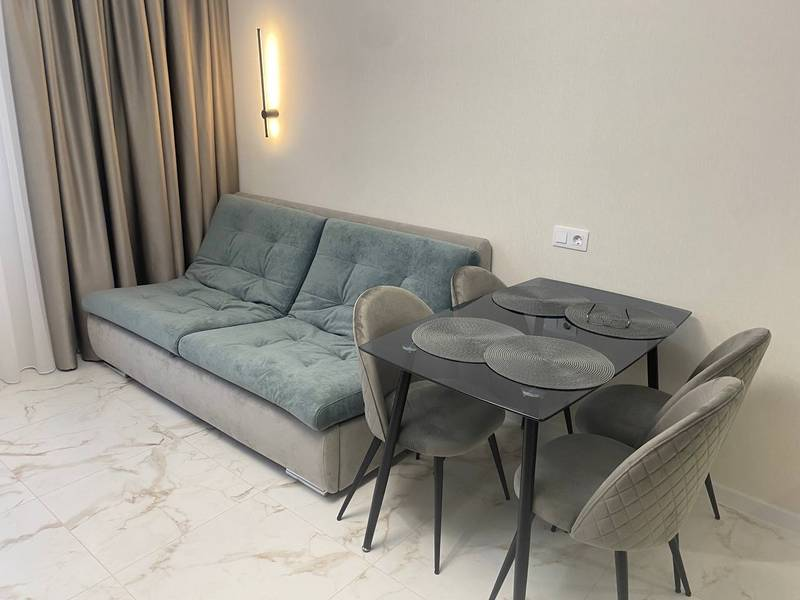 Продам двокімнатну квартиру зі свіжим ремонтом: АКРОПОЛЬ