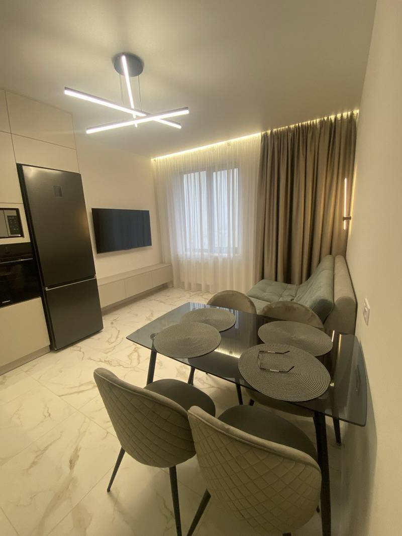 Продам двокімнатну квартиру зі свіжим ремонтом: АКРОПОЛЬ