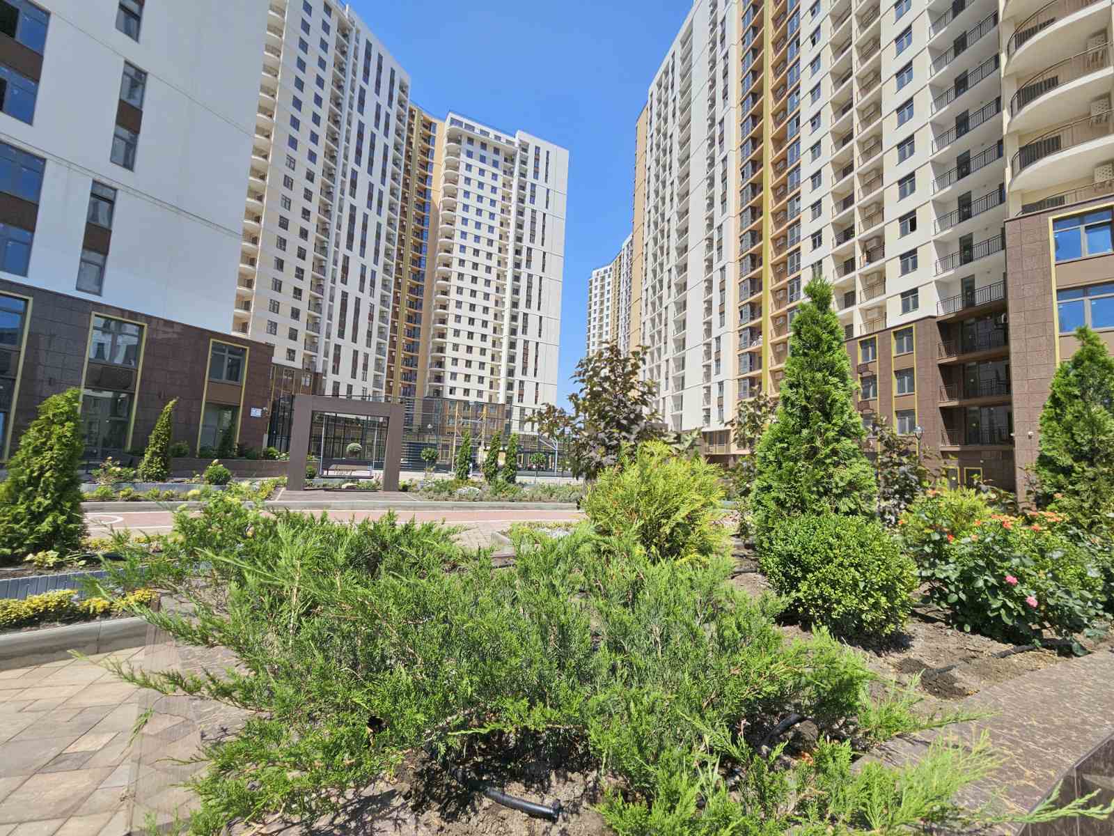 2-кімнатна Квартира в Кадорр Сіті .66 Перлина