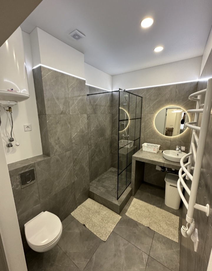 Квартира в Морехiдном пер.