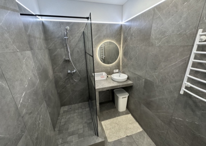 Квартира в Морехiдном пер.