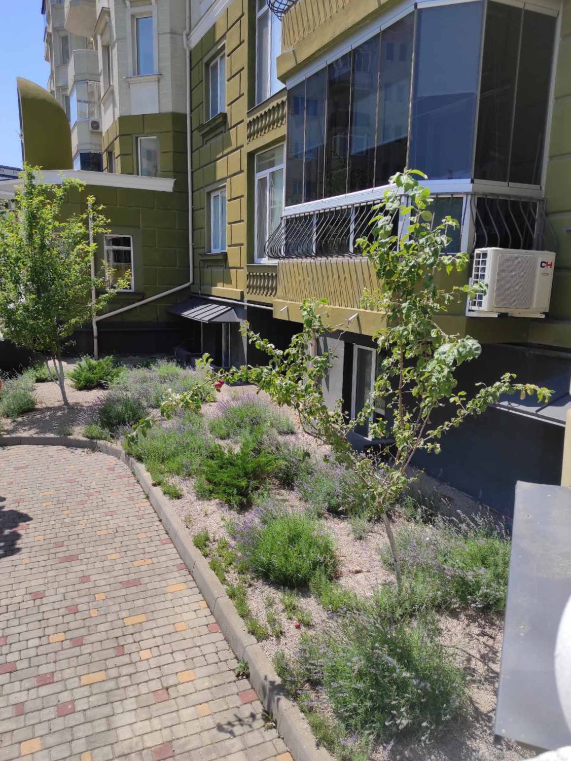 У продажу 3-х кім квартира в ЖК Зелений мис з дорогим продажем ремонтом та меблями